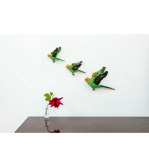 Decorazione murale - Trio di pappagallini verdi volanti Sew Heart Felt Decorazioni da parete design svizzera originale