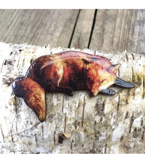 Sleeping fox - Wooden brooch Fen & Co broches and pins hat pin badges collectible